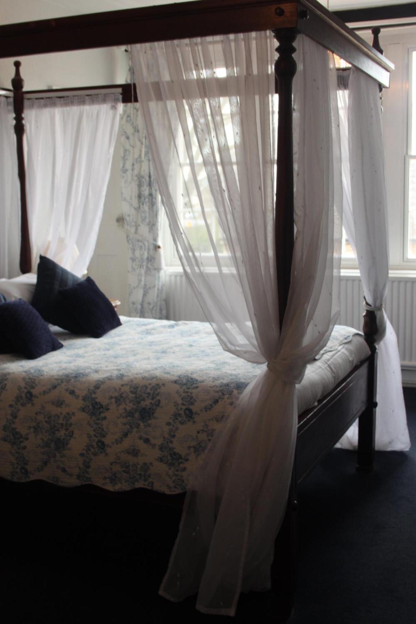 The Crown House Inn Great Chesterford Bilik gambar